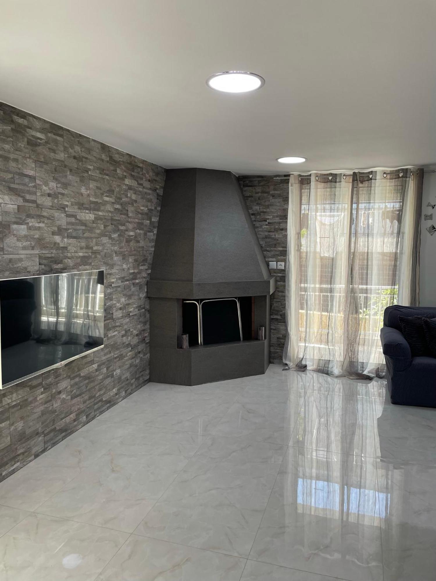 Your Seaside Escape In Oropos Apartment *