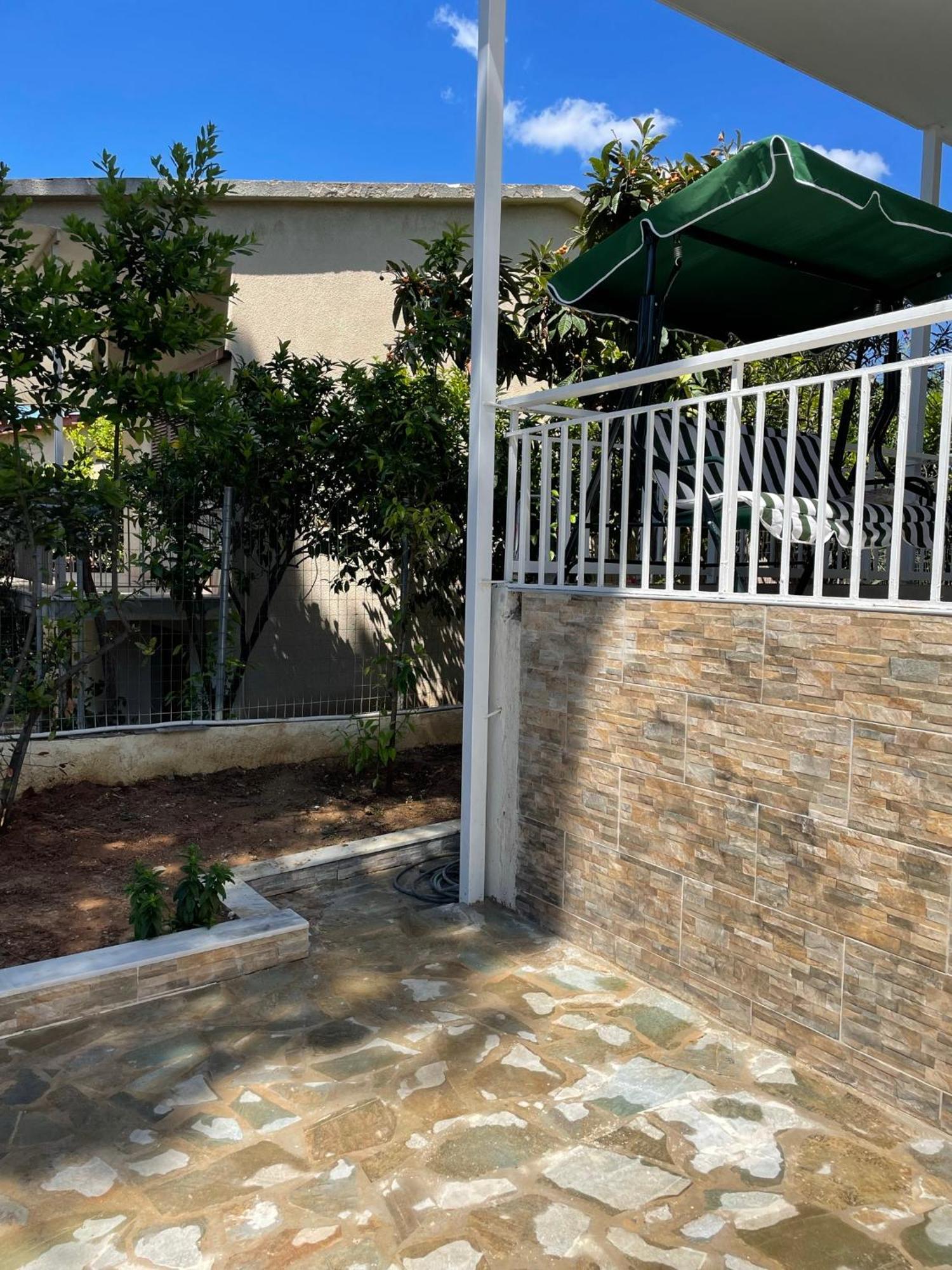 Apartment Your Seaside Escape In Oropos Skala Oropou